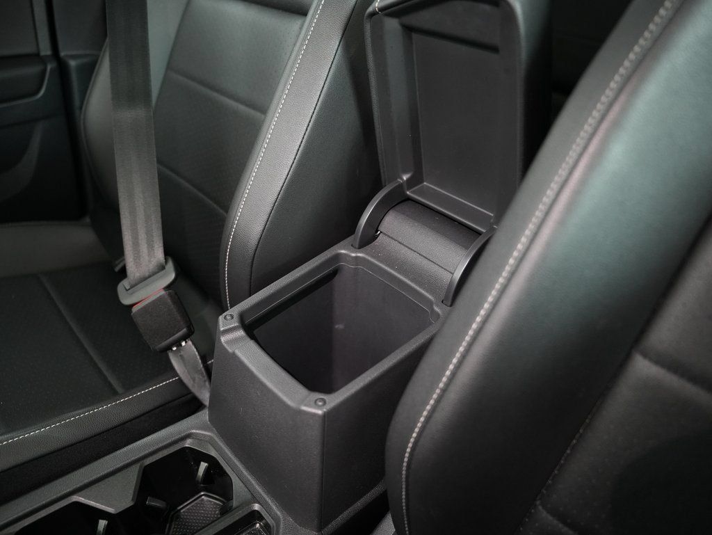 Used 2021 Volkswagen Tiguan SE w/ Panoramic Sunroof Package AWD/4WD image 34