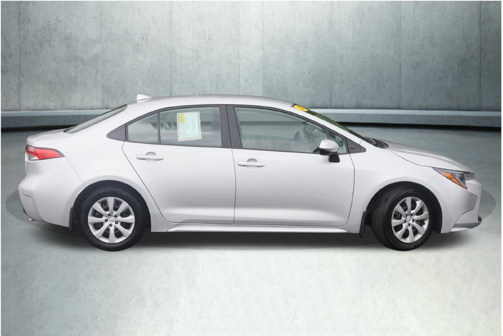 Used 2024 Toyota Corolla LE FWD image 28