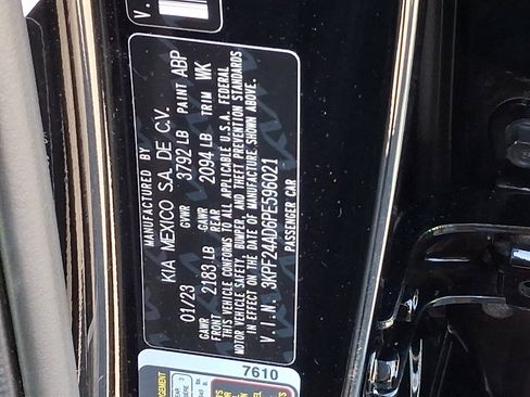 Used 2023 Kia Forte LXS image 27