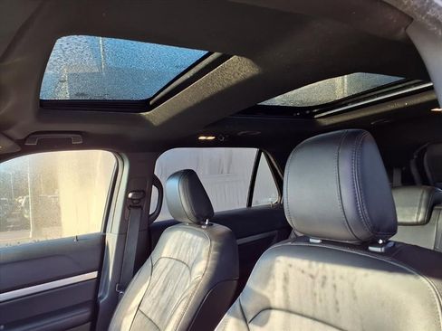 Certified 2018 Ford Explorer XLT w/ Equipment Group 202A image 15