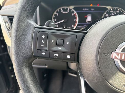 Used 2023 Nissan Rogue SV AWD/4WD image 15