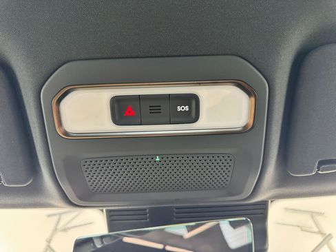 Used 2025 Rivian R1T Adventure AWD/4WD image 27