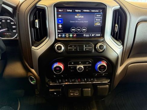 Used 2021 GMC Sierra 1500 SLE image 16