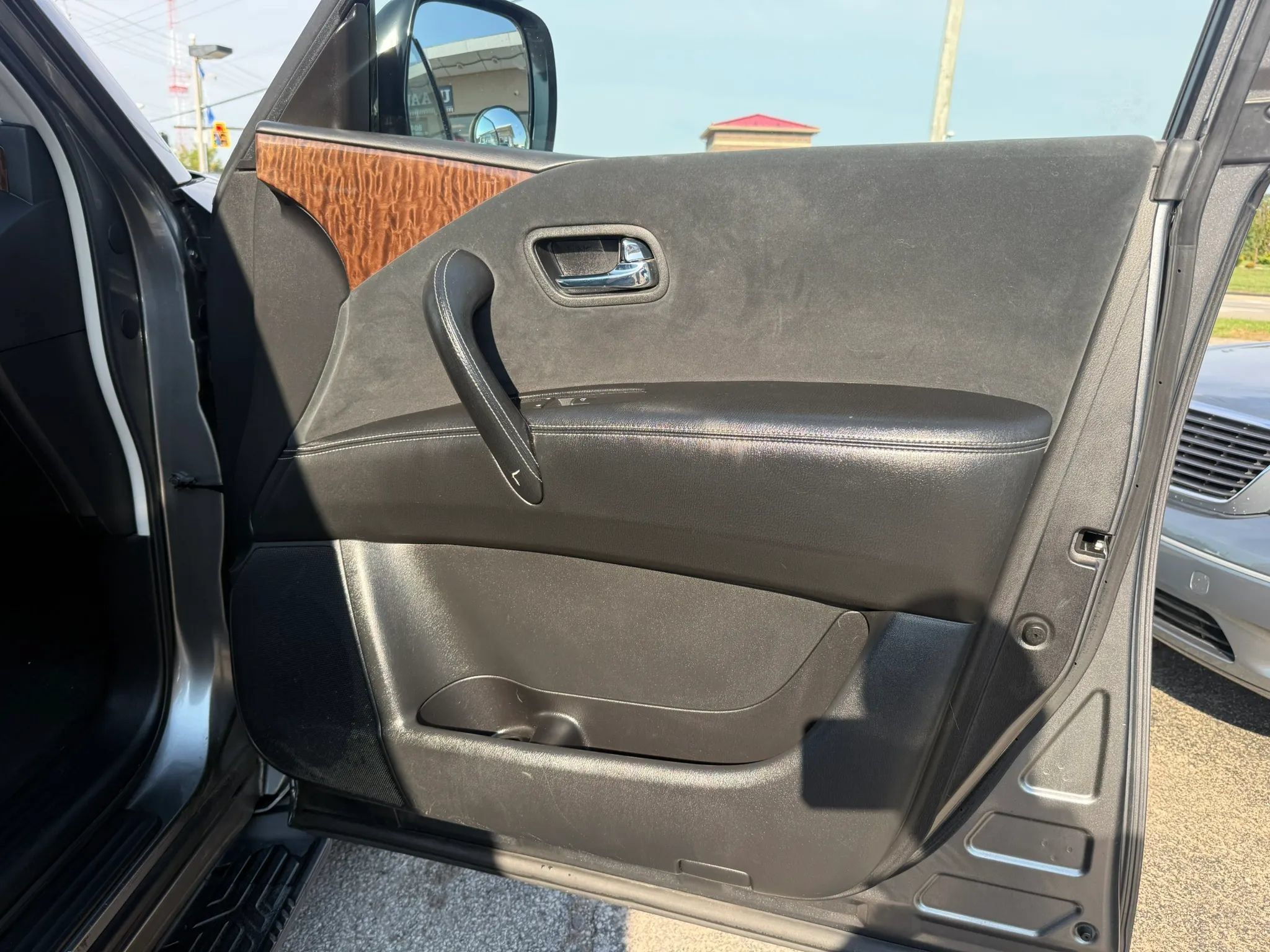 Used 2019 Nissan Armada SV w/ Driver Package AWD/4WD image 21