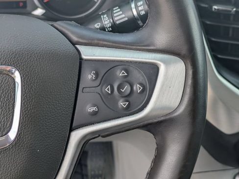 Used 2023 GMC Acadia SLT FWD image 18
