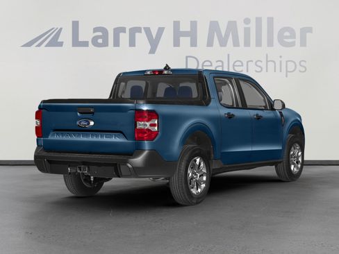 Used 2023 Ford Maverick XLT w/ Black Appearance Package FWD image 2