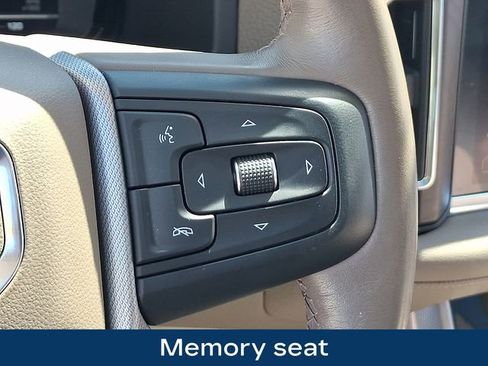 Used 2022 GMC Yukon Denali AWD/4WD image 8