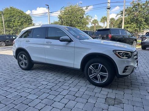 Used 2022 Mercedes-Benz GLC 300 4MATIC w/ Multimedia Package Lite image 15