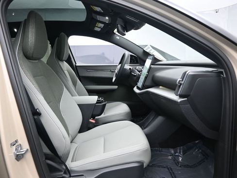 New 2026 Volvo EX30 Cross Country Ultra image 26