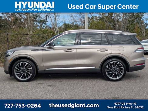 Used 2021 Lincoln Aviator Reserve w/ Equipment Group 201A image 2