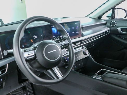 Used 2025 Hyundai Sonata SEL FWD image 22