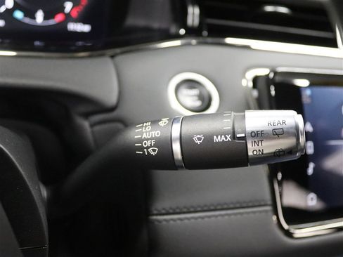 Used 2022 Land Rover Range Rover Evoque R-Dynamic S image 34