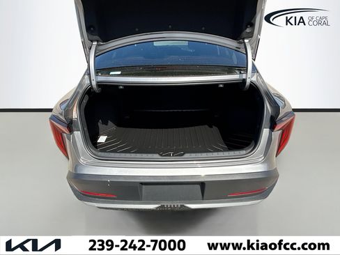 New 2026 Kia K4 LXS image 12