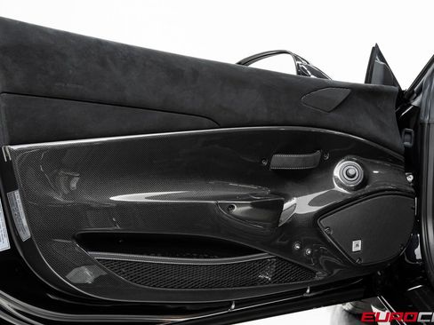 Used 2019 Ferrari 488 Pista Coupe image 32