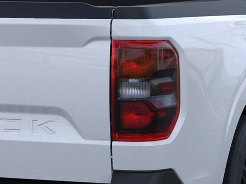 Used 2025 Ford Maverick Lariat w/ Black Appearance Package AWD/4WD image 26