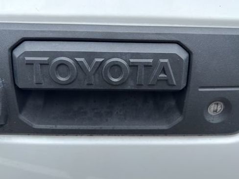 Used 2019 Toyota Tacoma SR w/ SR Convenience Package AWD/4WD image 29