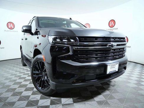 Used 2022 Chevrolet Tahoe RST w/ Sport Performance Package AWD/4WD image 2