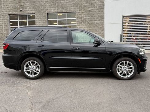 Used 2023 Dodge Durango GT image 2