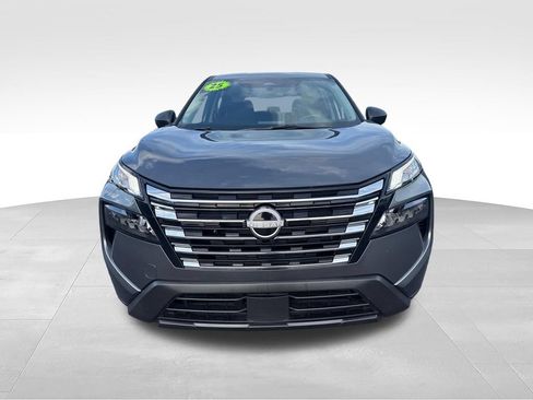 Used 2025 Nissan Rogue S FWD image 9