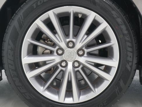 Used 2015 Toyota Corolla LE FWD image 23