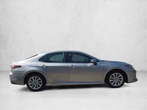 Used 2023 Toyota Camry LE FWD image 4