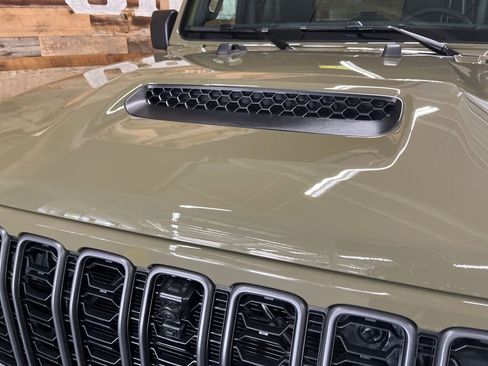 New 2026 Jeep Wrangler Rubicon AWD/4WD image 9