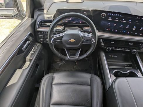 Used 2025 Chevrolet Tahoe LT AWD/4WD image 17