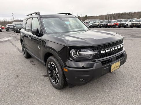 New 2026 Ford Bronco Sport Outer Banks w/ Outer Banks Tech Package+ AWD/4WD image 3