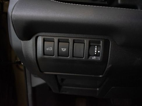 Used 2024 Subaru Ascent Touring AWD/4WD image 17
