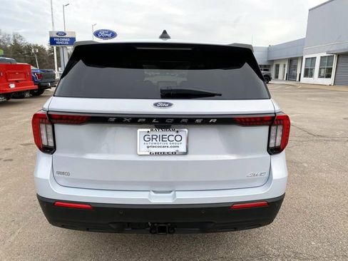 Used 2026 Ford Explorer Active image 4