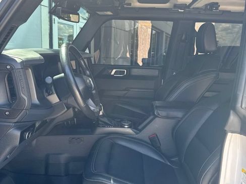 Used 2025 Ford Bronco Badlands AWD/4WD image 6