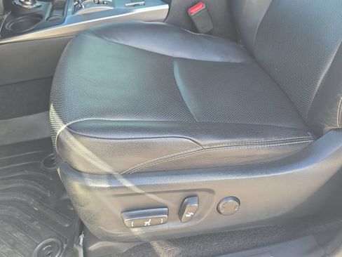 Used 2023 Toyota 4Runner Limited AWD/4WD image 26