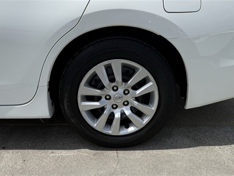 Used 2015 Nissan Altima 2.5 S w/ Power Driver Seat Package FWD image 25