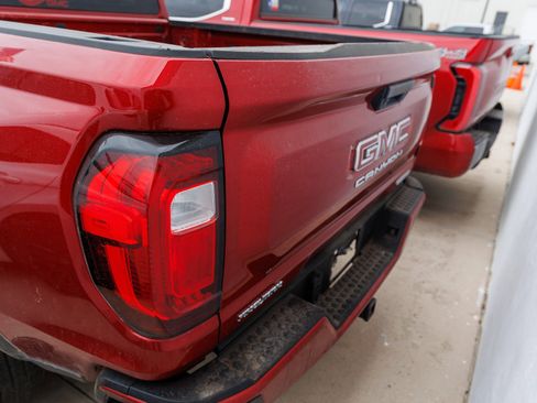 Used 2024 GMC Canyon Elevation w/ Trailering Package image 9