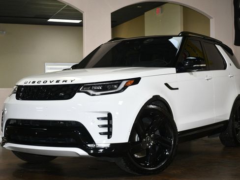 Used 2021 Land Rover Discovery HSE R-Dynamic AWD/4WD image 4