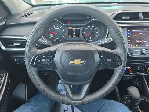 Used 2022 Chevrolet TrailBlazer LT w/ LPO, Blackout Package image 17