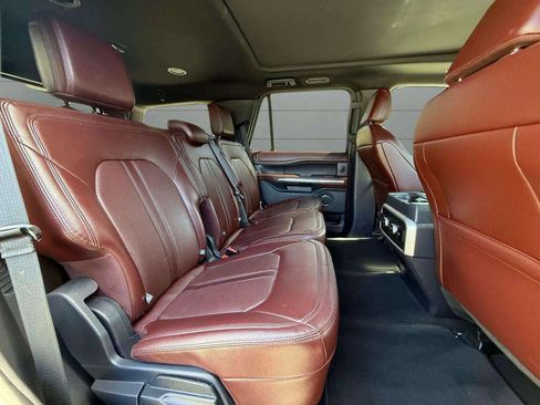 Used 2024 Ford Expedition Limited image 20