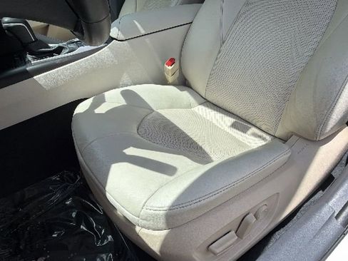 Certified 2023 Toyota Camry XLE w/ Cold Weather Package FWD image 19