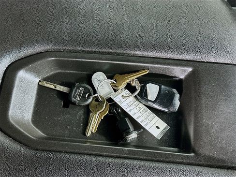 Used 2021 GMC Sierra 2500 4x4 Crew Cab w/ Convenience Package image 33