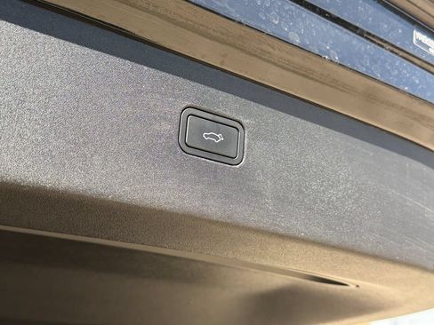 Certified 2025 Volvo EX30 Ultra w/ Climate Package AWD/4WD image 29