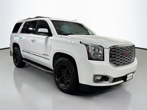 Used 2018 GMC Yukon Denali w/ Open Road Package image 3