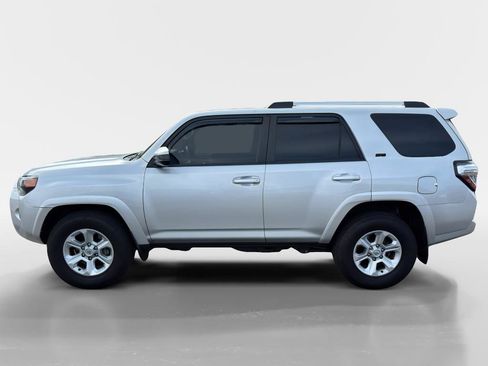 Used 2022 Toyota 4Runner SR5 RWD image 2