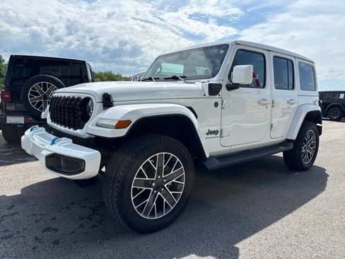 Used 2024 Jeep Wrangler High Altitude AWD/4WD image 7