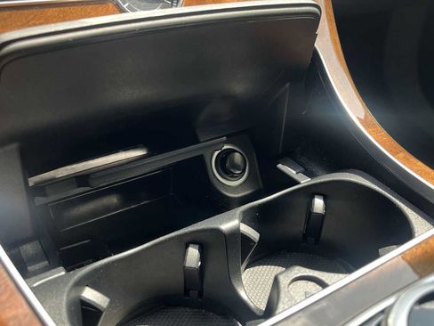 Used 2017 Mercedes-Benz C 300 4MATIC Sedan image 44
