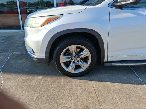Used 2016 Toyota Highlander Limited FWD image 5