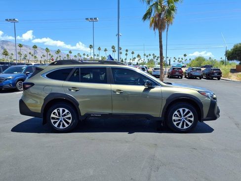 Used 2024 Subaru Outback Premium w/ Popular Package #1A AWD/4WD image 10