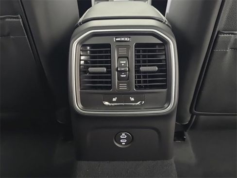 New 2026 Porsche Macan S image 26