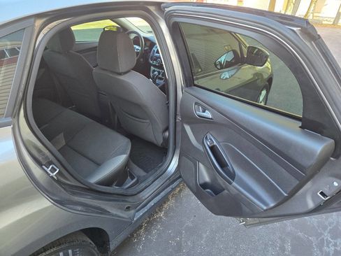 Used 2014 Ford Focus SE image 30