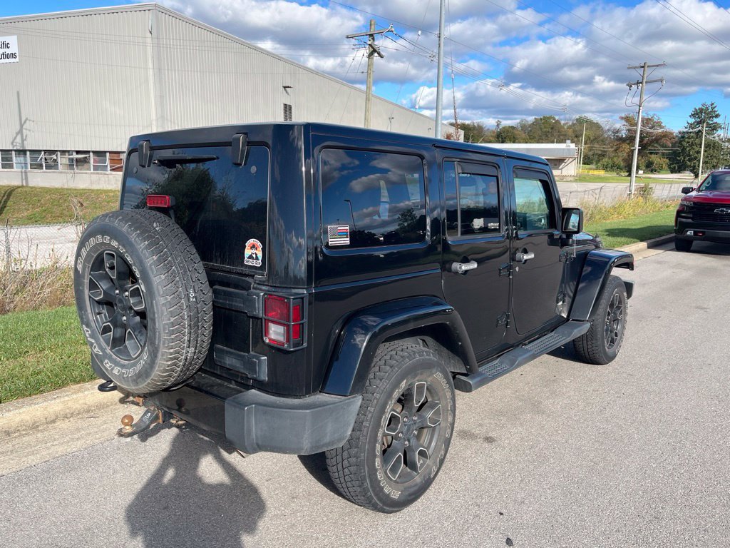 Used 2018 Jeep Wrangler Unlimited Sahara AWD/4WD image 3