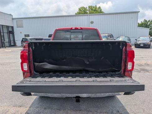 Used 2018 Chevrolet Silverado 1500 LTZ w/ Sport Package AWD/4WD image 12